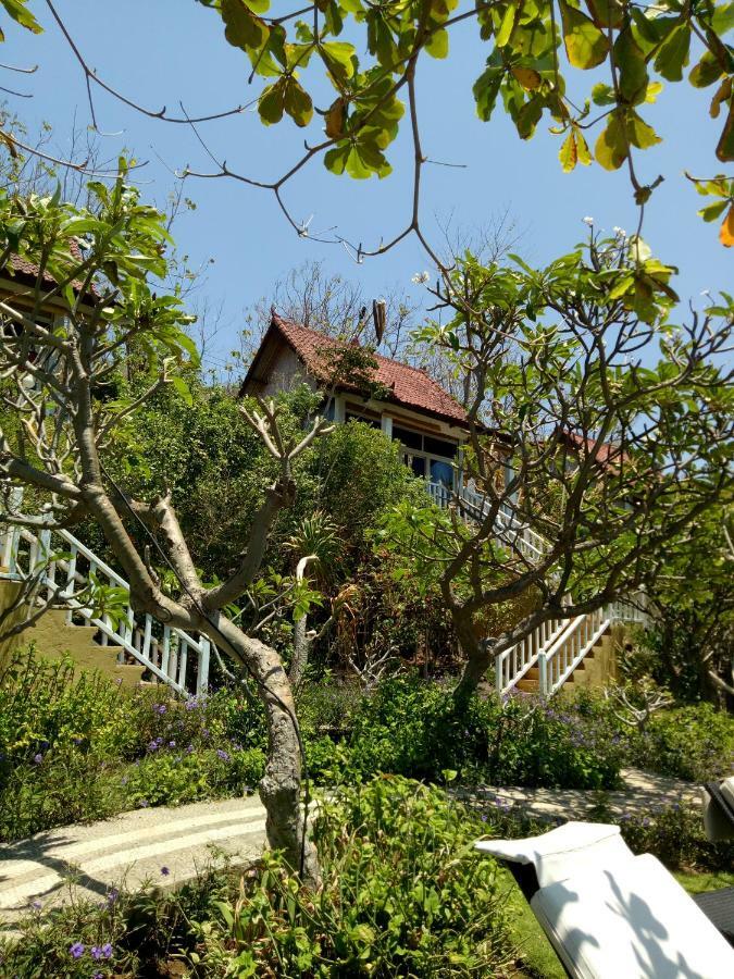 Stairway To Heaven Bungalows And Restaurant Amed  Exterior photo